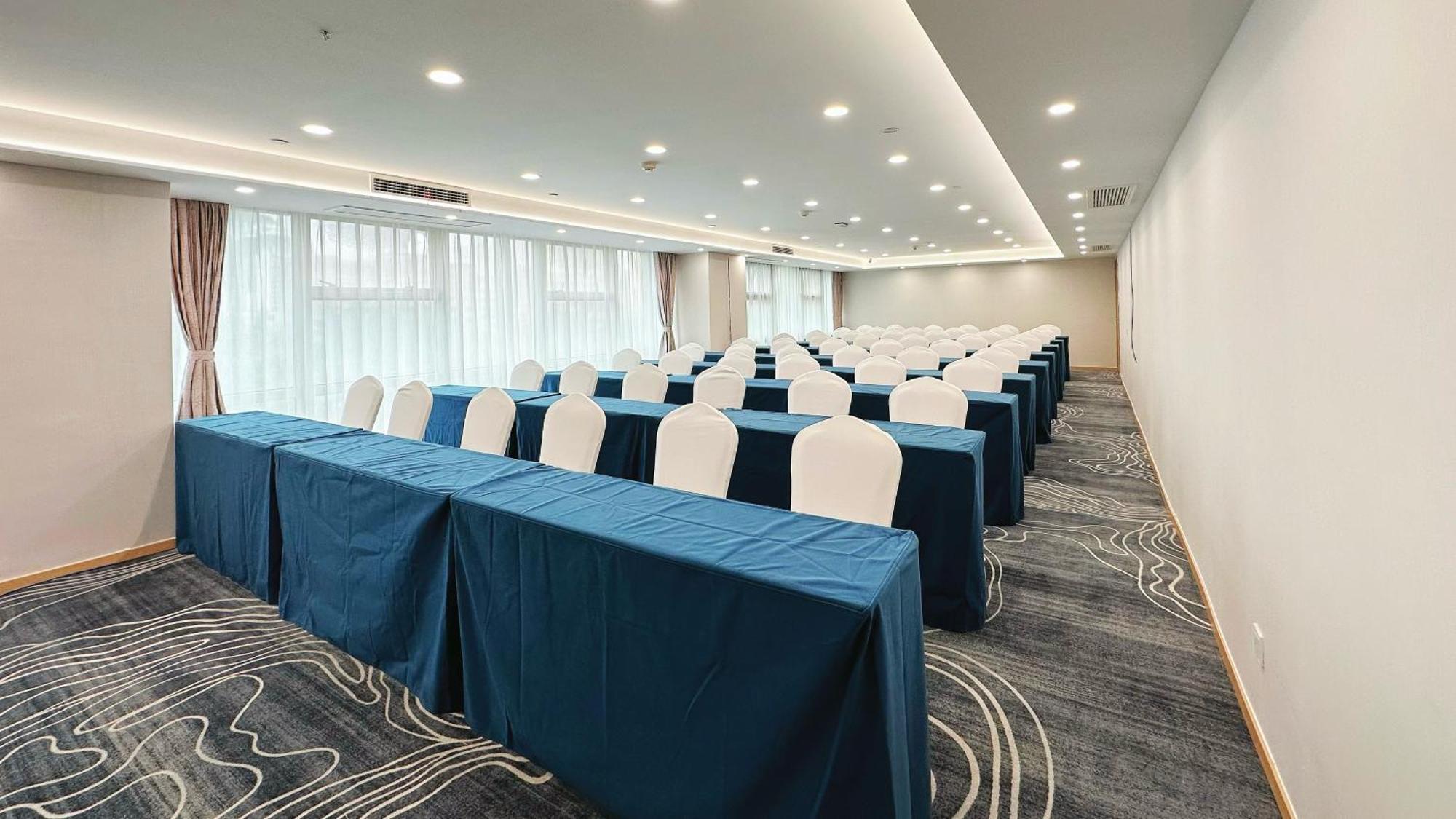 Holiday Inn Express Qingdao City Center By Ihg Dış mekan fotoğraf